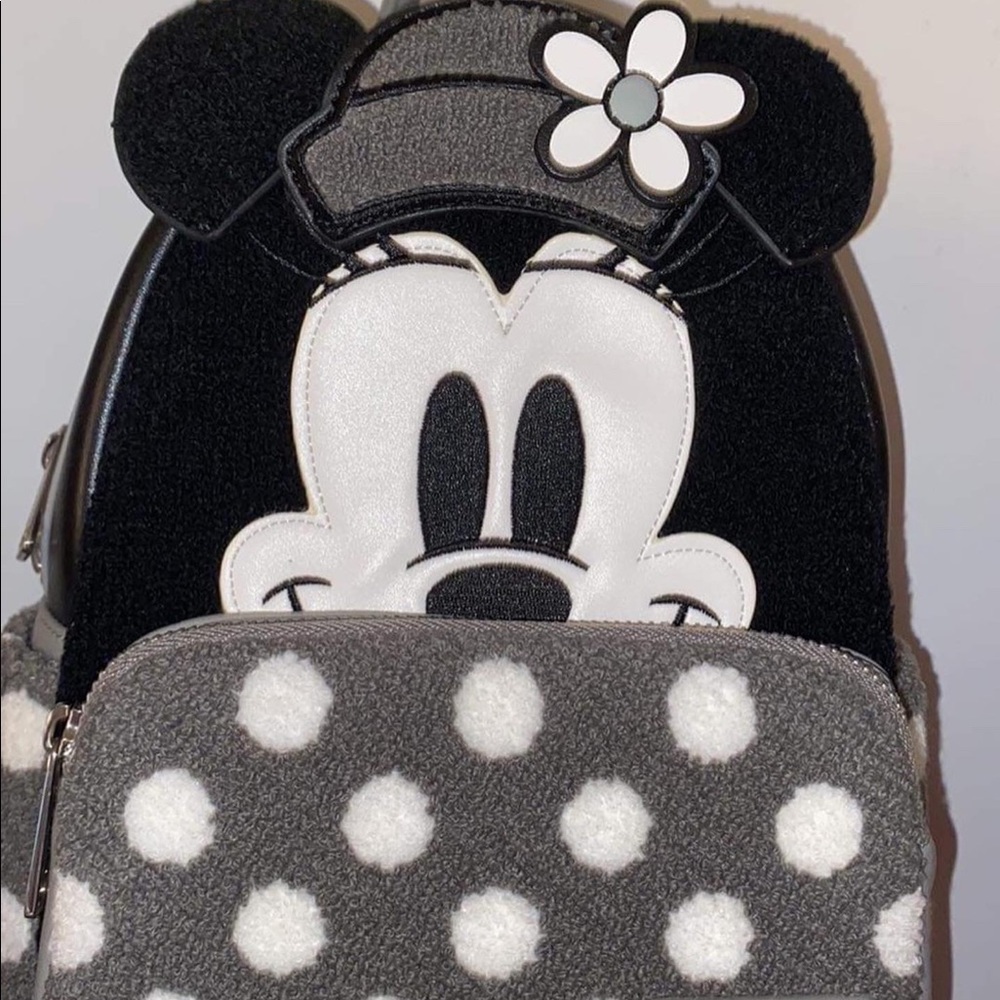 Extremely RARE Vintage Minnie Mouse Loungefly!!!!